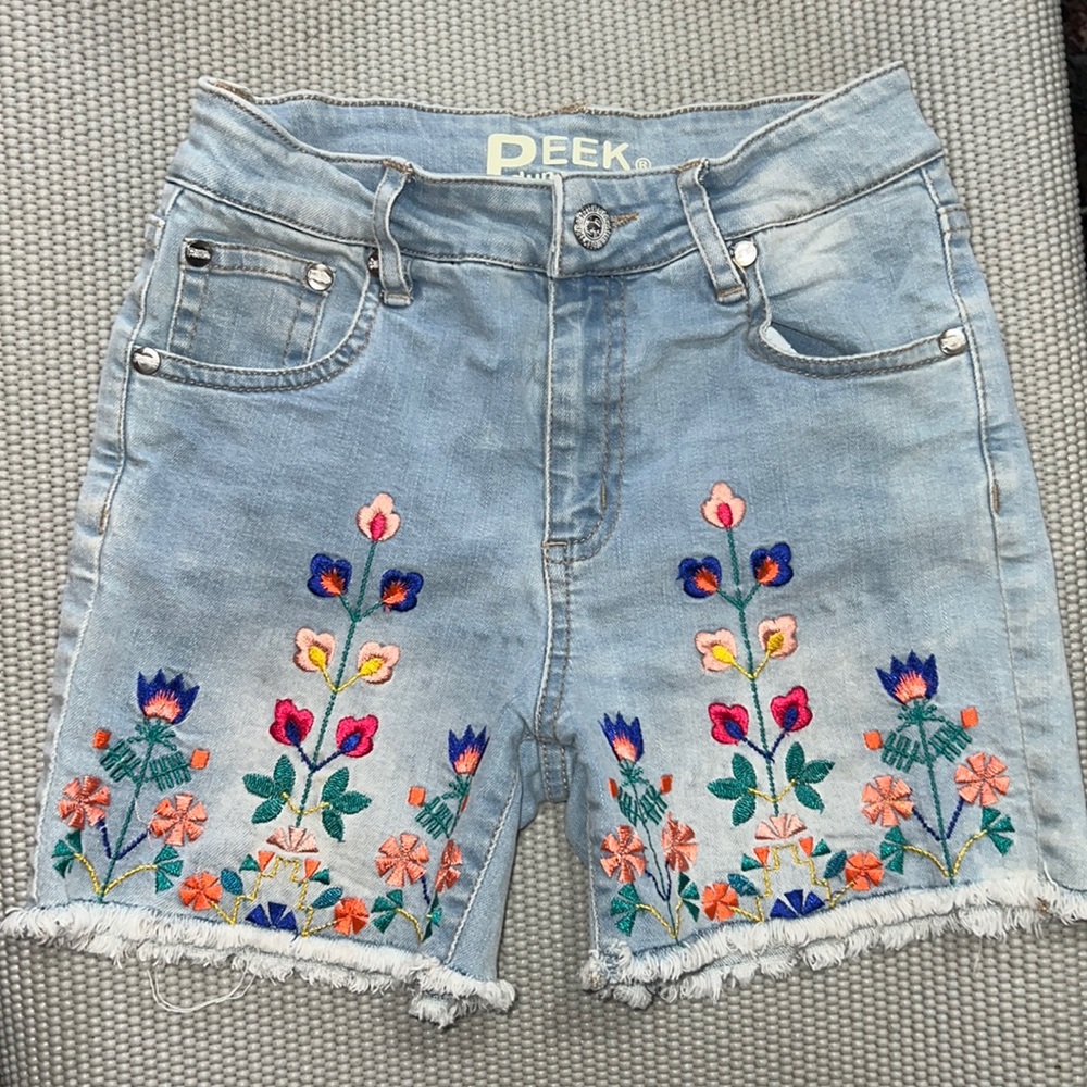 Peek Girl’s Light Wash floral Jean Shorts Size 12